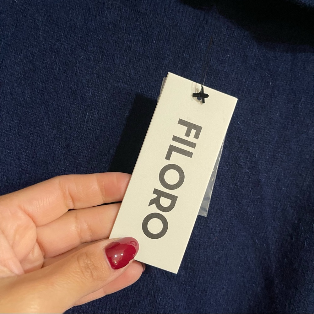FILORO | NWT! 2 Ply Navy Cashmere Hooded Oversized Pullover Size: XS/S - Picture 3 of 6